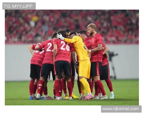 成都足球队在锦标赛中的比赛经验与表现分析与点评